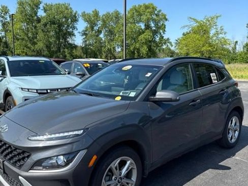 Used 2023 Hyundai Kona SEL AWD/4WD image 1