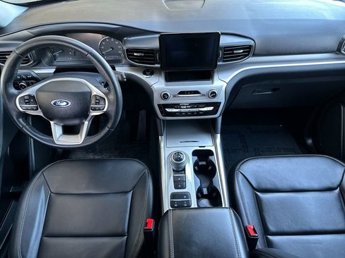 Certified 2023 Ford Explorer XLT w/ Equipment Group 202A image 13