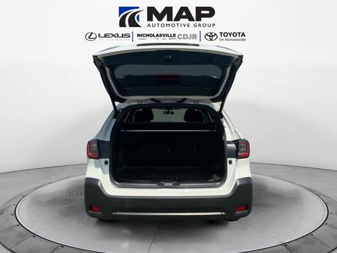 Used 2023 Subaru Outback Premium AWD/4WD image 20