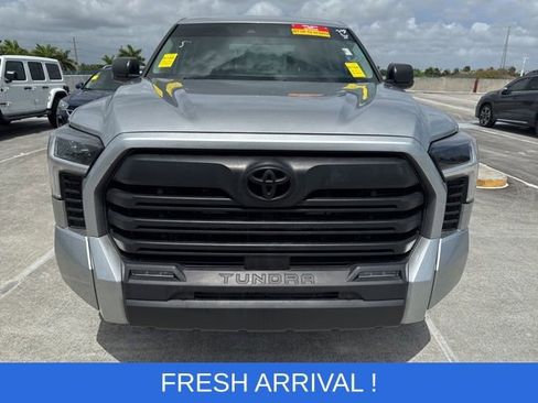 Used 2022 Toyota Tundra SR5 w/ SR5 Convenience Package image 14