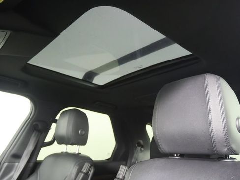 Used 2019 Land Rover Discovery HSE AWD/4WD image 11