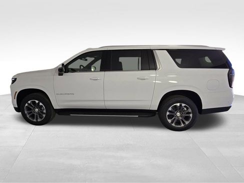 New 2026 Chevrolet Suburban LT w/ Comfort Package image 4