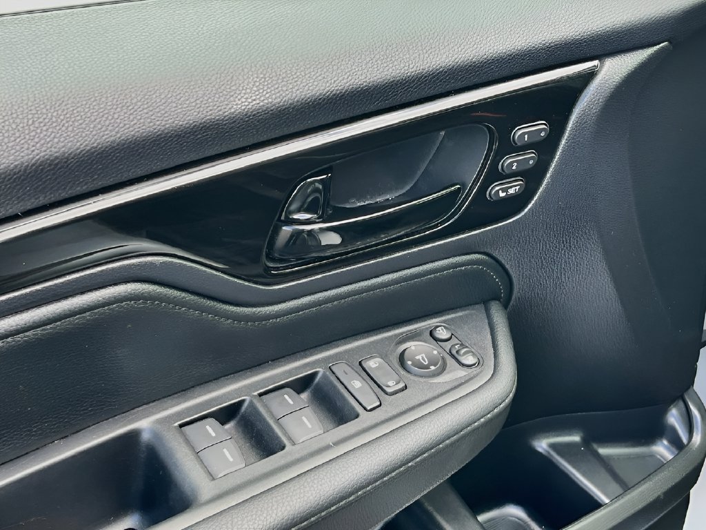 Used 2025 Honda Odyssey Elite image 18