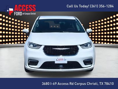 Used 2023 Chrysler Pacifica Touring-L