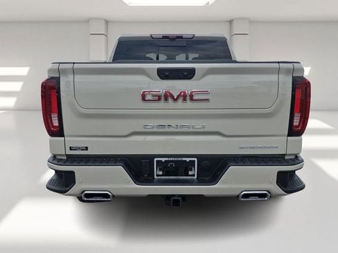 Used 2026 GMC Sierra 1500 Denali w/ Denali Reserve Package AWD/4WD image 4