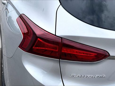 Used 2020 Hyundai Santa Fe Limited FWD image 22
