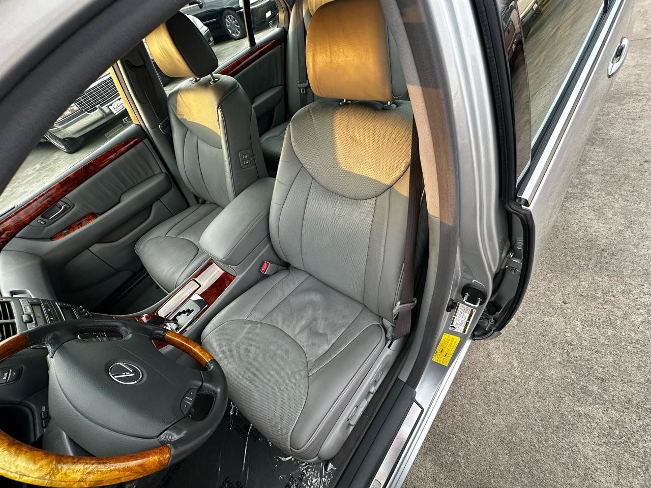 Used 2004 Lexus LS 430 RWD image 86