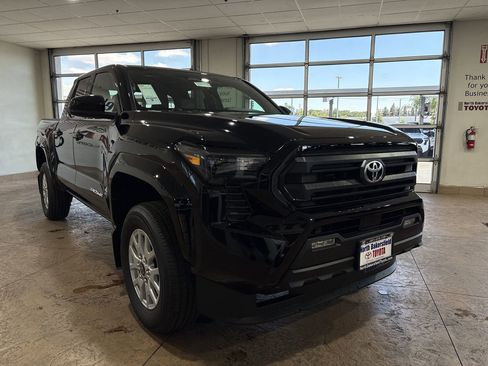 New 2026 Toyota Tacoma SR5 AWD/4WD image 4