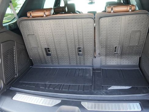 Used 2023 Chevrolet Tahoe High Country RWD image 13