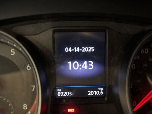 Used 2021 Volkswagen Atlas SE w/ Panoramic Sunroof Package image 23