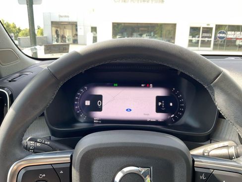 Used 2024 Volvo XC40 B5 Ultimate w/ Protection Package Premier AWD/4WD image 19