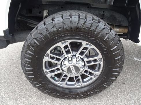 Used 2022 Ford F250 Lariat w/ Lariat Ultimate Package AWD/4WD image 40