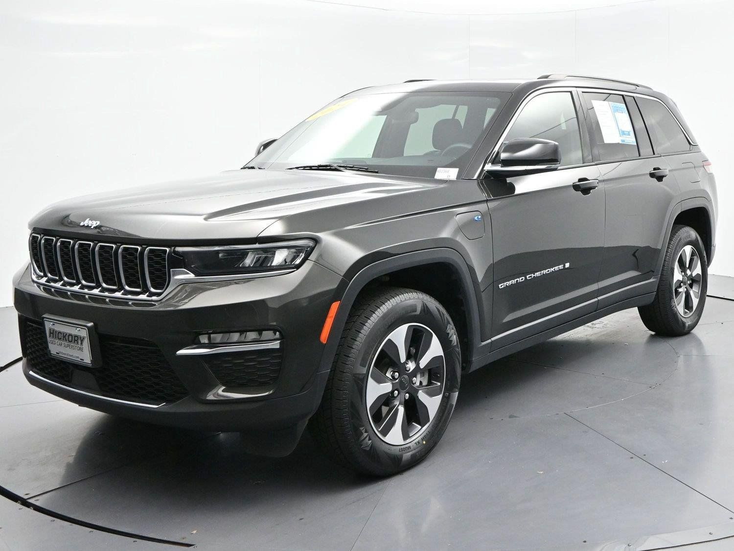 Used 2024 Jeep Grand Cherokee Limited 4xe AWD/4WD image 3
