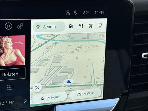 Used 2025 Chevrolet Silverado 1500 LT image 11