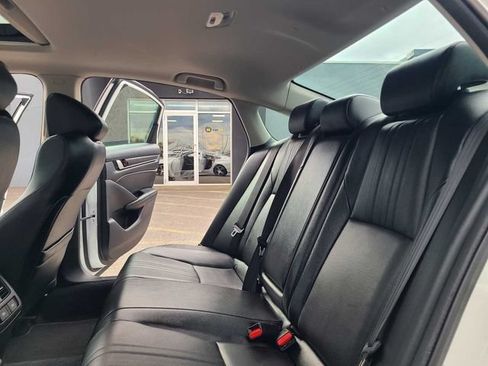 Used 2022 Honda Accord Touring image 25