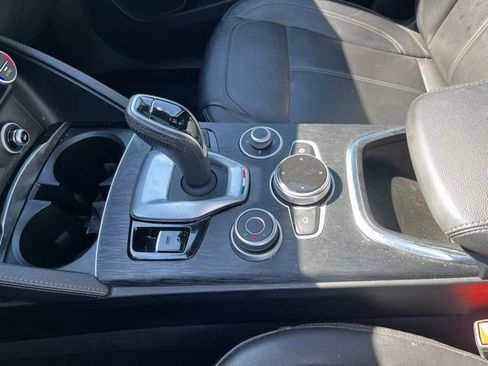 Used 2023 Alfa Romeo Stelvio Sprint image 21