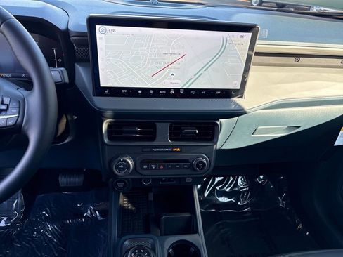 New 2025 Ford Maverick Lariat w/ Black Appearance Package image 19