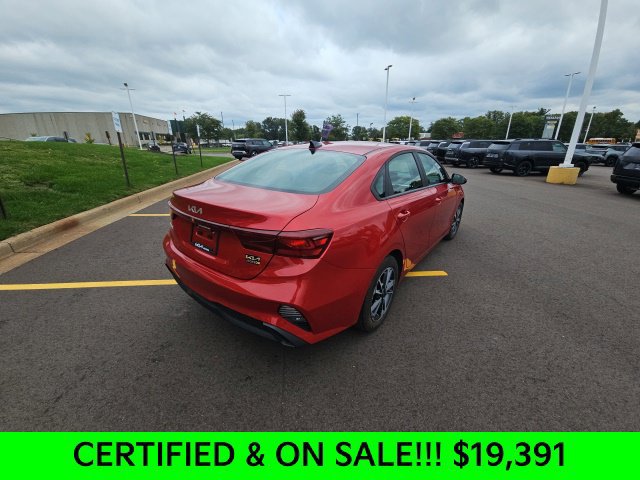 Used 2024 Kia Forte LXS w/ LXS Technology Package FWD image 8