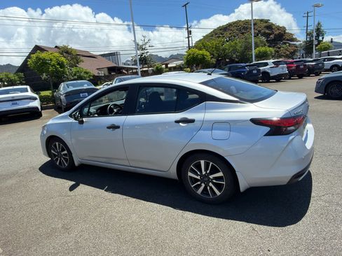 Used 2024 Nissan Versa S w/ S Plus Package FWD image 4