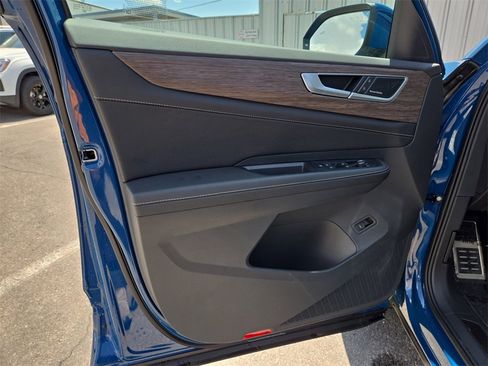 New 2025 Volkswagen Atlas SEL Premium R-Line image 17