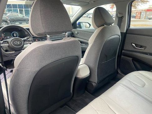Used 2022 Hyundai Elantra Limited image 29