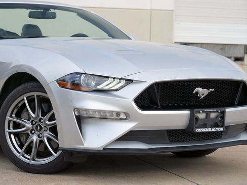 Used 2018 Ford Mustang GT Premium w/ Equipment Group 401A RWD image 17