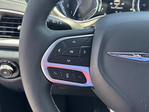 New 2026 Chrysler Pacifica Select FWD image 22