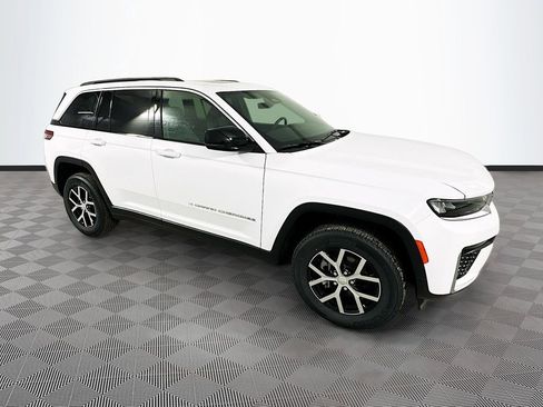 New 2026 Jeep Grand Cherokee Limited AWD/4WD image 3