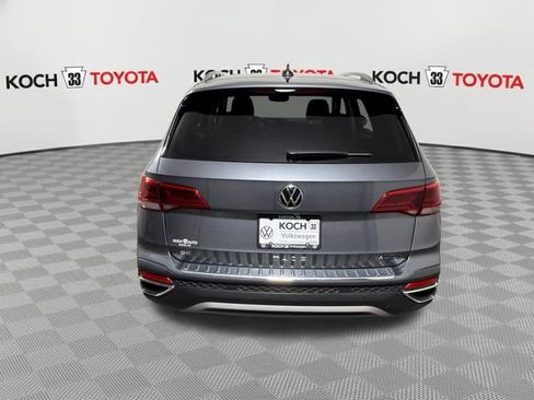 Used 2023 Volkswagen Taos SE AWD/4WD image 7