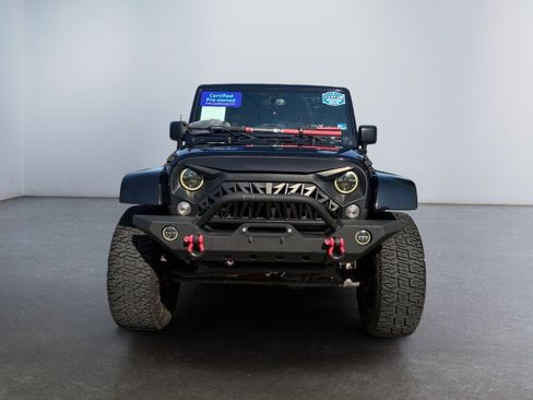 Used 2015 Jeep Wrangler Unlimited Sahara w/ Mopar Chrome Edition Group AWD/4WD image 7