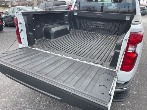 Used 2023 Chevrolet Silverado 1500 LT image 16