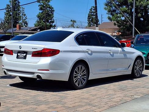 Used 2020 BMW 530i w/ Convenience Package RWD image 5