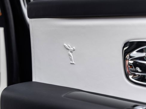 Used 2024 Rolls-Royce Cullinan image 42