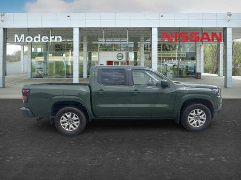 Certified 2023 Nissan Frontier SV w/ Technology Package AWD/4WD image 6