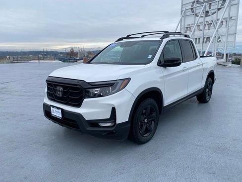 Certified 2022 Honda Ridgeline Black Edition image 8