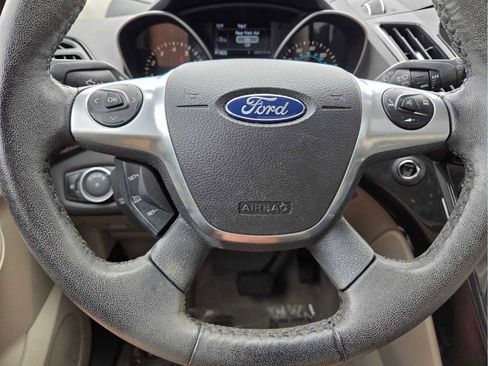 Used 2015 Ford Escape Titanium FWD image 31