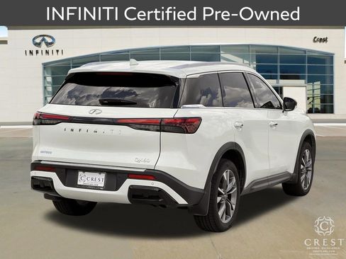 Certified 2023 INFINITI QX60 Luxe w/ Cargo Package FWD image 4