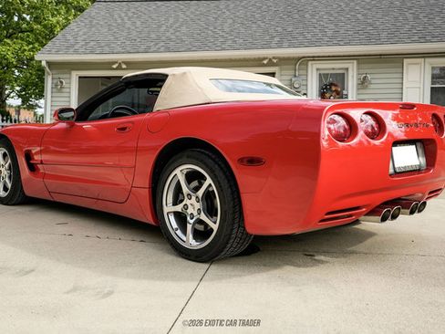 Used 2002 Chevrolet Corvette Convertible w/ Preferred Equipment Group2 RWD image 16