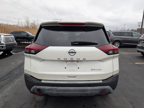 Used 2021 Nissan Rogue SV image 7