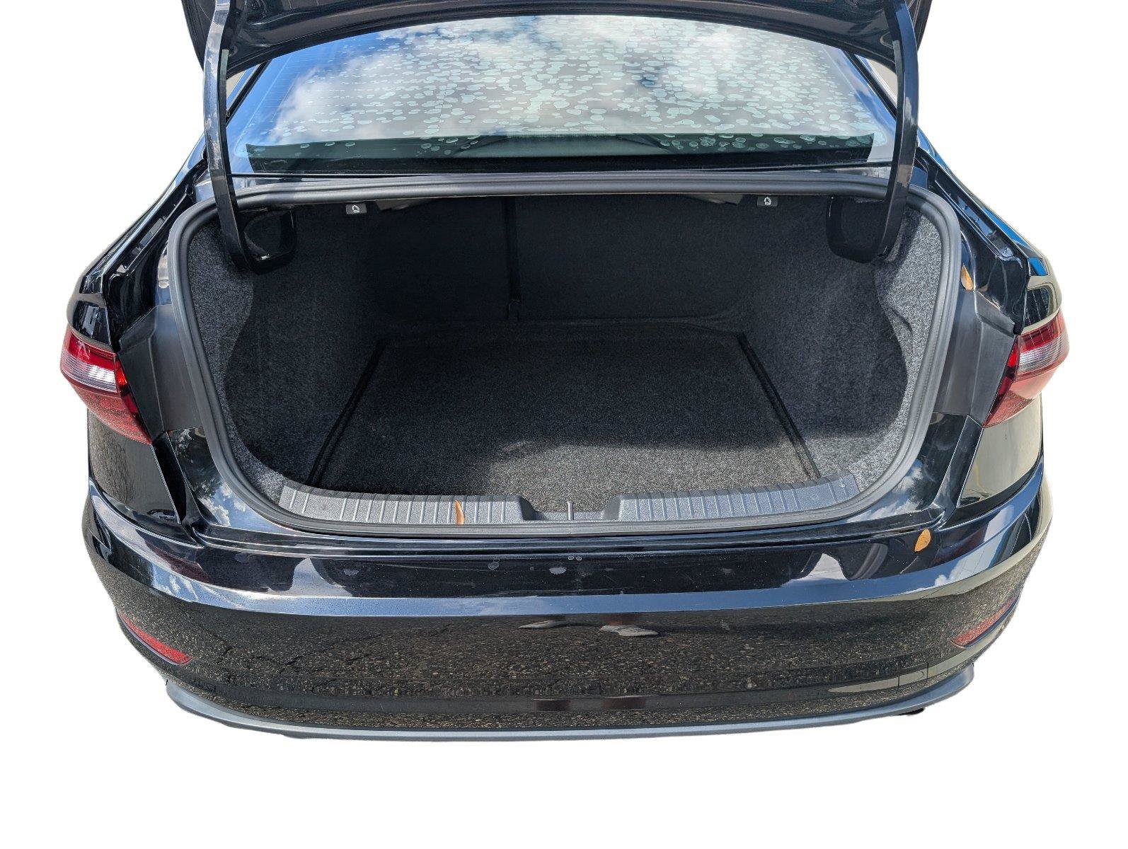 Used 2020 Volkswagen Jetta GLI FWD image 31