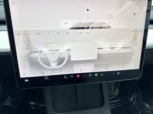 Used 2022 Tesla Model Y Long Range image 22