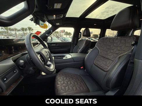 Used 2025 Nissan Armada Platinum AWD/4WD image 14