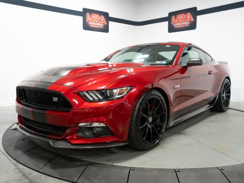 Used 2015 Ford Mustang GT Premium RWD image 4