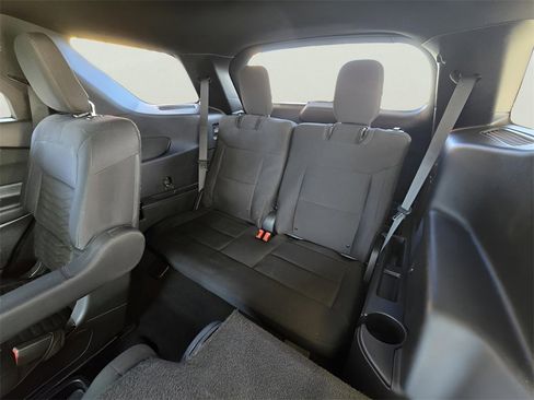 Used 2020 Ford Explorer XLT image 54