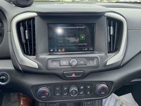 Used 2018 GMC Terrain SLE w/ Driver Convenience Package image 10