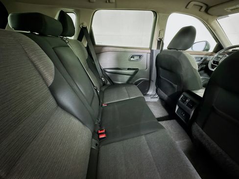 Used 2022 Nissan Rogue SV FWD image 25