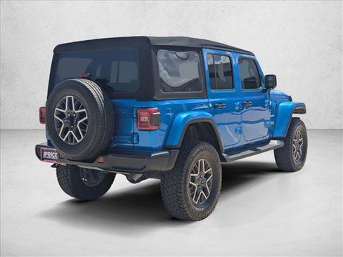 Used 2024 Jeep Wrangler Sahara image 5