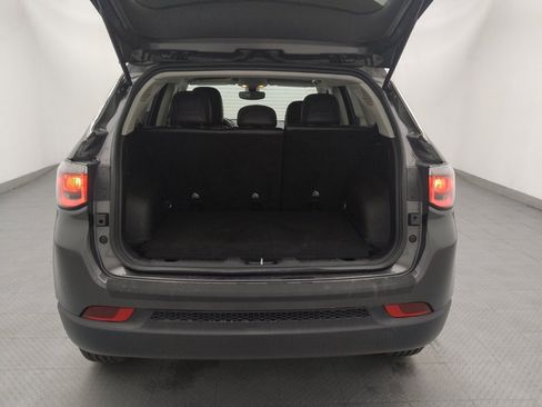 Used 2018 Jeep Compass Latitude w/ Popular Equipment Group AWD/4WD image 29