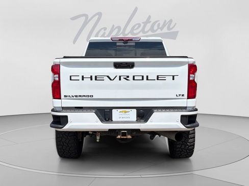 Used 2024 Chevrolet Silverado 3500 LTZ w/ LTZ Plus Package AWD/4WD image 7