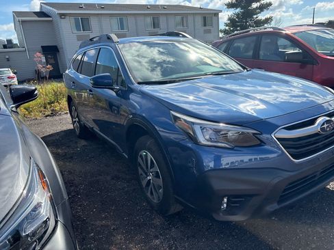 Used 2021 Subaru Outback Premium AWD/4WD image 6